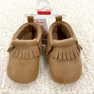 NWT Carter’s Brown Moccasins sz 3-6 months